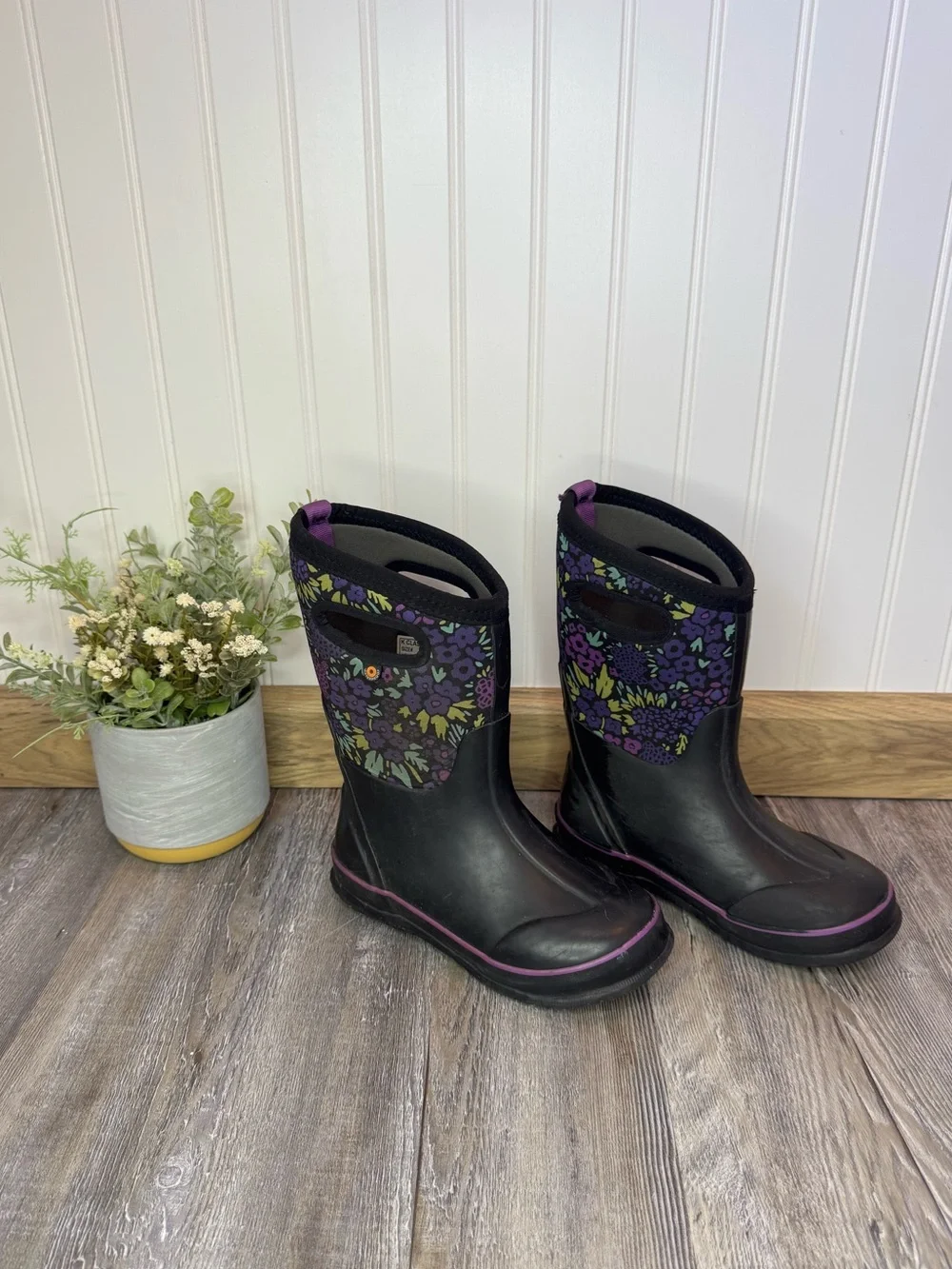 Kids Bogs Classic NW Garden Floral Flowers Rubber Winter Spring Boots Youth 1